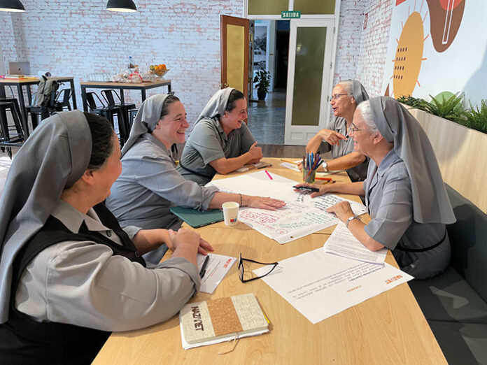 40.Institutos-de-Vida-Consagrada